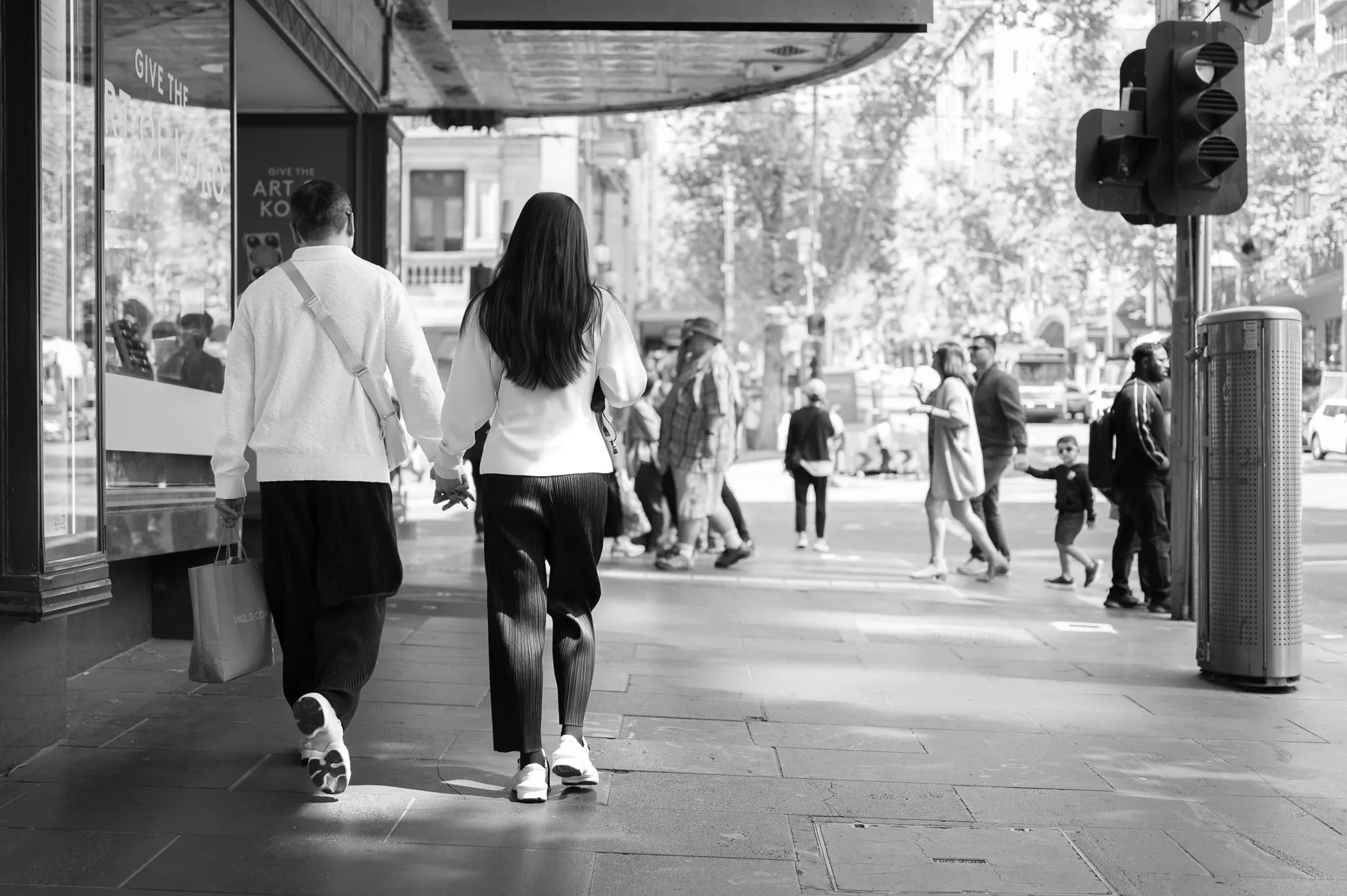 Street Photography captured in Melbourne Australia with the Leica Q3 43 by Arnold Szmerling INTL Photographer