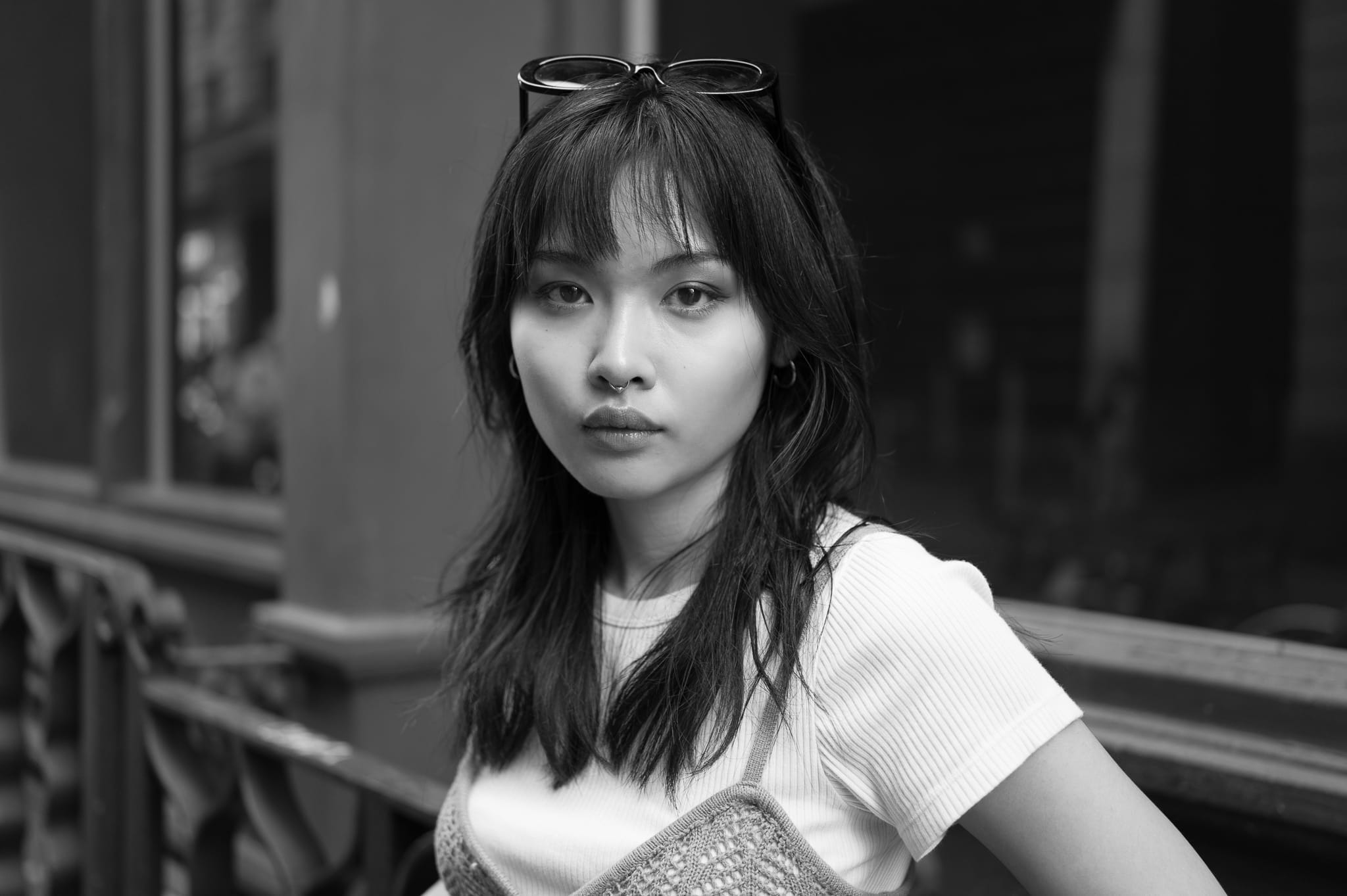 Exploring New Perspectives- The Leica Q3 for Lifestyle Portraits by Arnold Szmerling INTL Photographer. This image was also captured in Black and White.