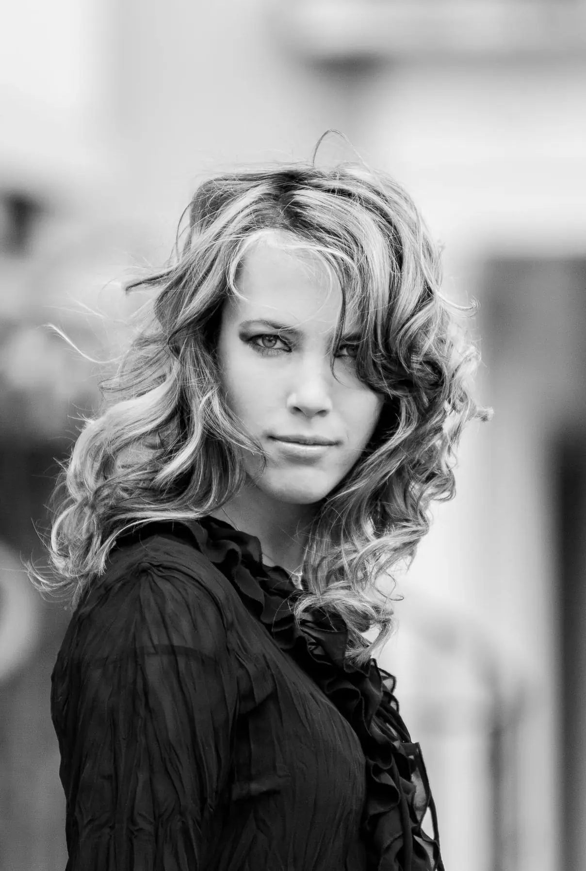 A beautiful Israeli model visiting Australia captured with natural light for the 2026 Founder’s Residency by Arnold Szmerling.